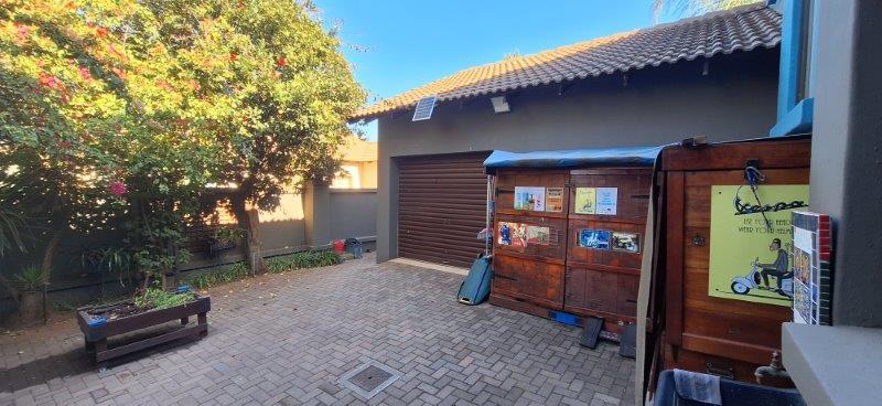 4 Bedroom Property for Sale in Midfield Estate Gauteng