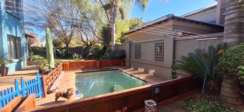 4 Bedroom Property for Sale in Midfield Estate Gauteng