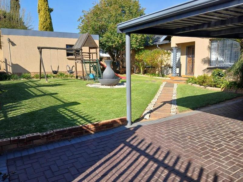 3 Bedroom Property for Sale in Verwoerdpark Gauteng