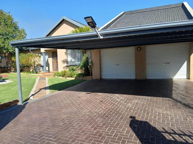 3 Bedroom Property for Sale in Verwoerdpark Gauteng