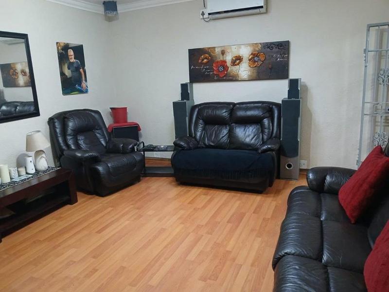 3 Bedroom Property for Sale in Verwoerdpark Gauteng