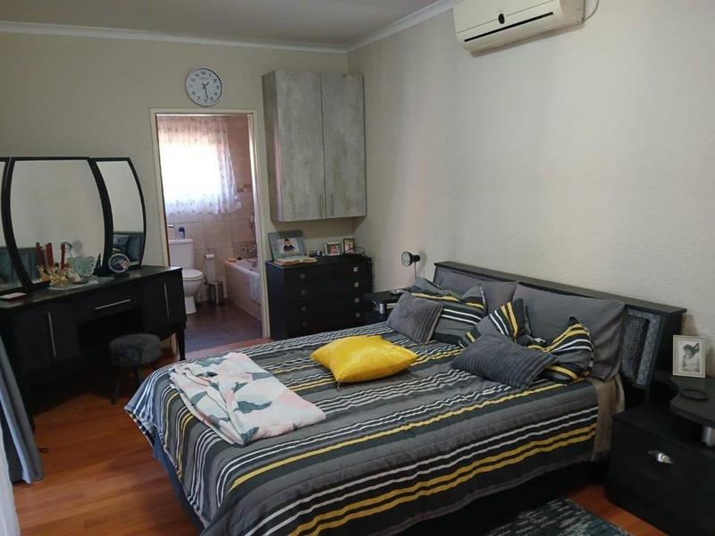 3 Bedroom Property for Sale in Verwoerdpark Gauteng