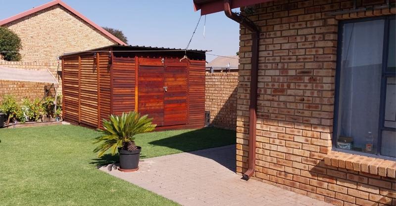 2 Bedroom Property for Sale in Riversdale Gauteng