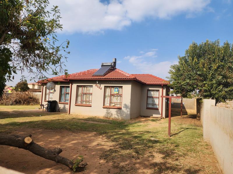 3 Bedroom Property for Sale in Birch Acres Gauteng