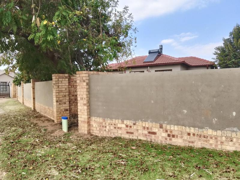 3 Bedroom Property for Sale in Birch Acres Gauteng