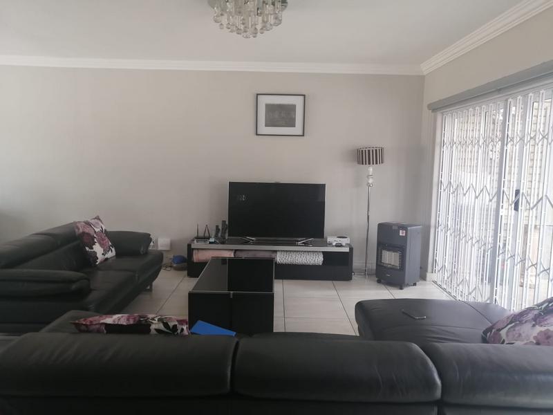 3 Bedroom Property for Sale in Victory Park Gauteng