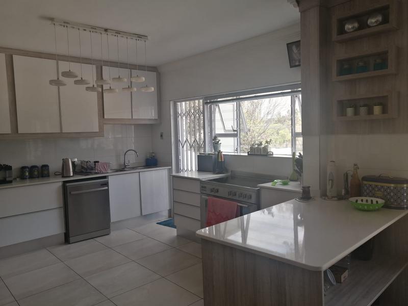 3 Bedroom Property for Sale in Victory Park Gauteng