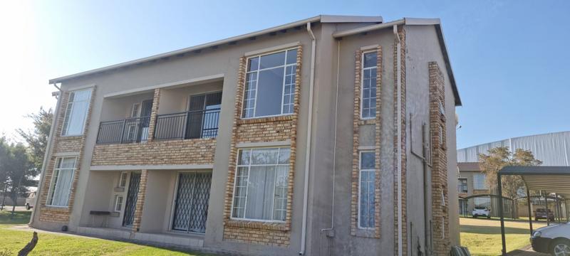 2 Bedroom Property for Sale in Kimbult A H Gauteng