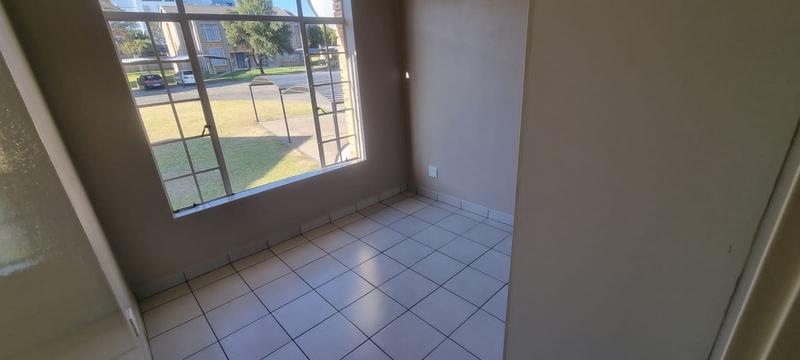 2 Bedroom Property for Sale in Kimbult A H Gauteng