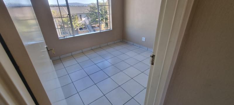 2 Bedroom Property for Sale in Kimbult A H Gauteng