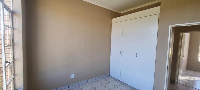 2 Bedroom Property for Sale in Kimbult A H Gauteng