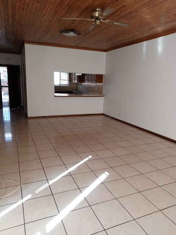 To Let 3 Bedroom Property for Rent in Flora Gardens Gauteng