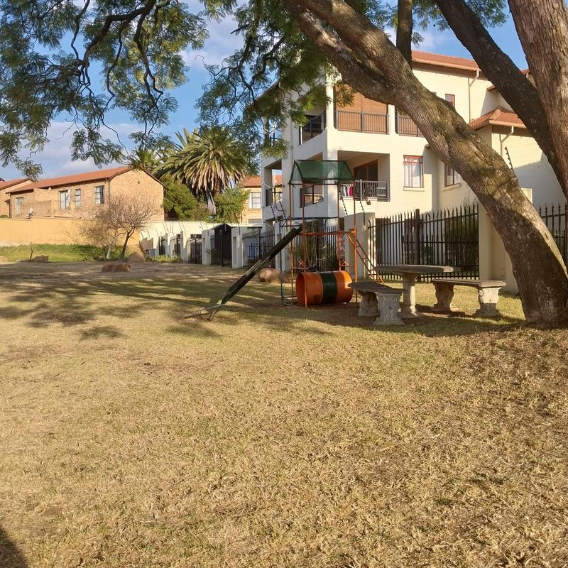 2 Bedroom Property for Sale in Paulshof Gauteng