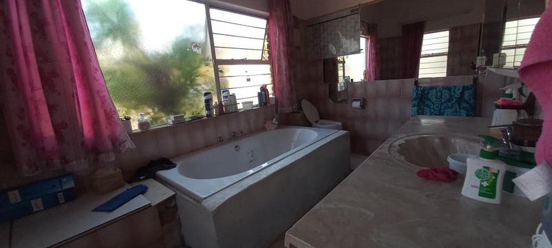 4 Bedroom Property for Sale in Bultfontein A H Gauteng