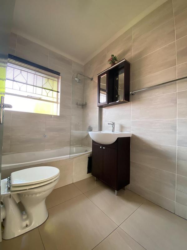 2 Bedroom Property for Sale in Vorna Valley Gauteng