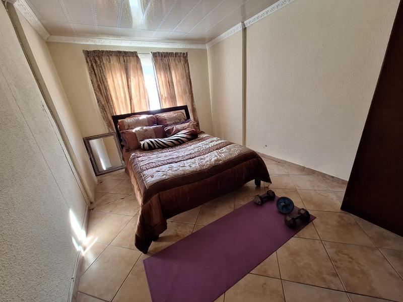 To Let 5 Bedroom Property for Rent in Summerfields Estate Gauteng