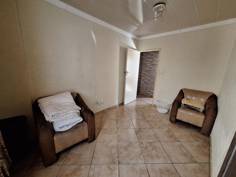 To Let 5 Bedroom Property for Rent in Summerfields Estate Gauteng