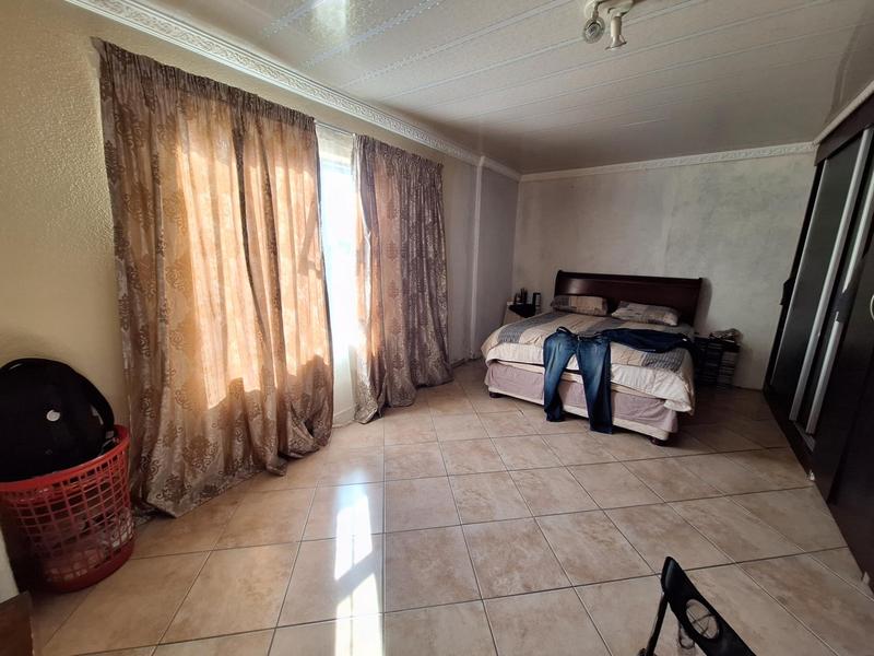 To Let 5 Bedroom Property for Rent in Summerfields Estate Gauteng