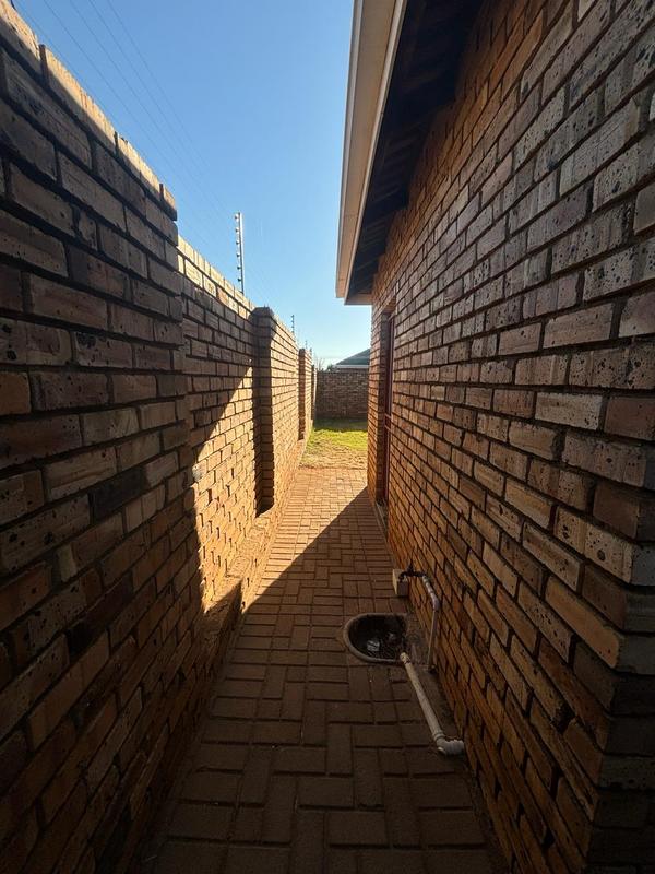 To Let 3 Bedroom Property for Rent in Culemborg Park Gauteng