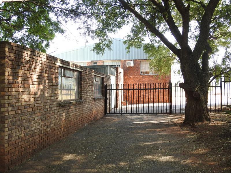 8 Bedroom Property for Sale in Andeon Gauteng