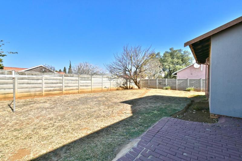 3 Bedroom Property for Sale in Klippoortje Gauteng