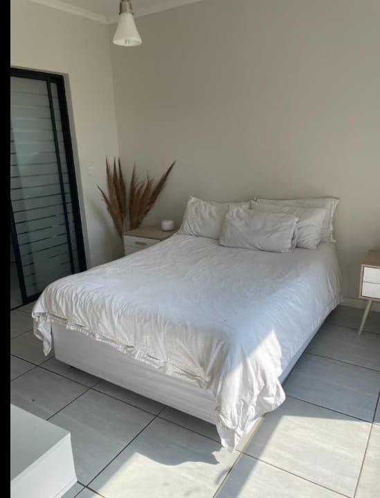 To Let 1 Bedroom Property for Rent in Waterfall Gauteng