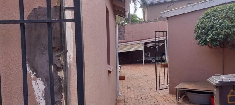 4 Bedroom Property for Sale in Kensington Gauteng