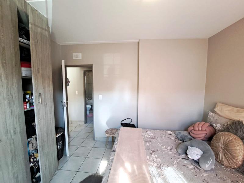 2 Bedroom Property for Sale in Heuweloord Gauteng