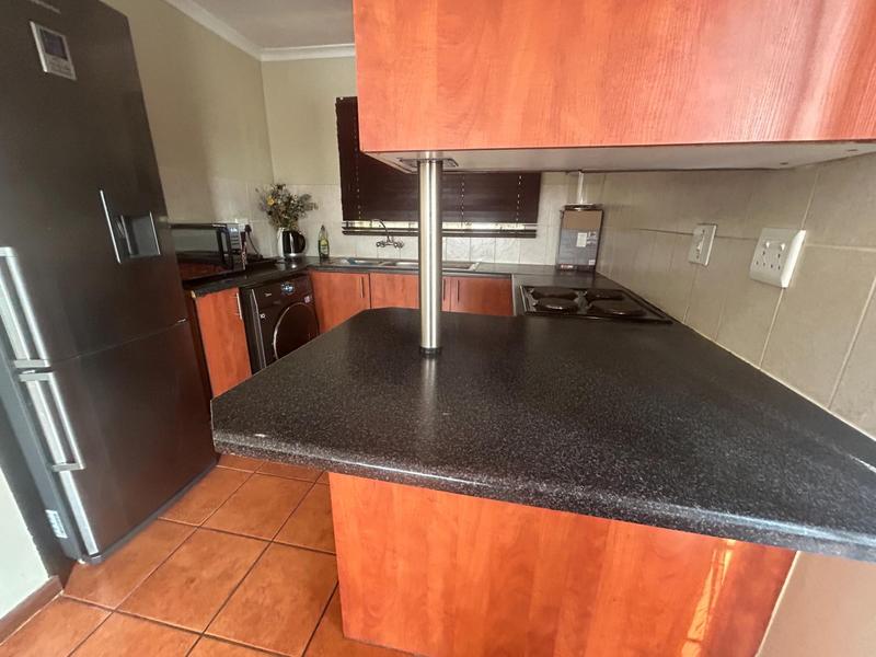 2 Bedroom Property for Sale in The Reeds Gauteng