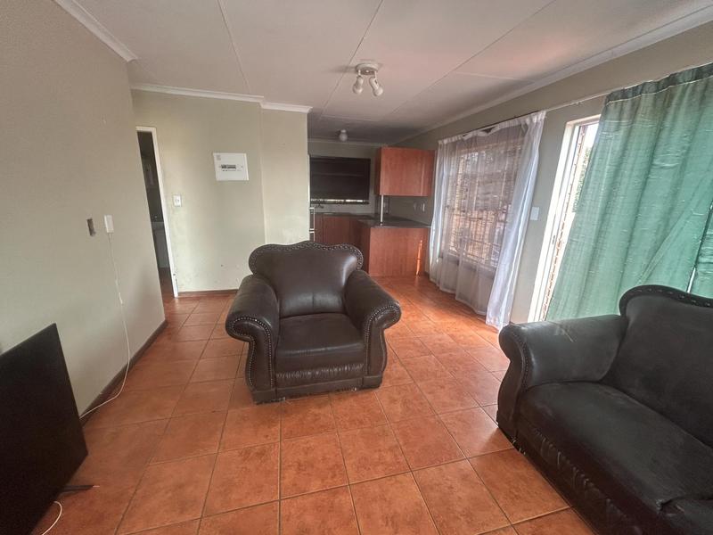 2 Bedroom Property for Sale in The Reeds Gauteng