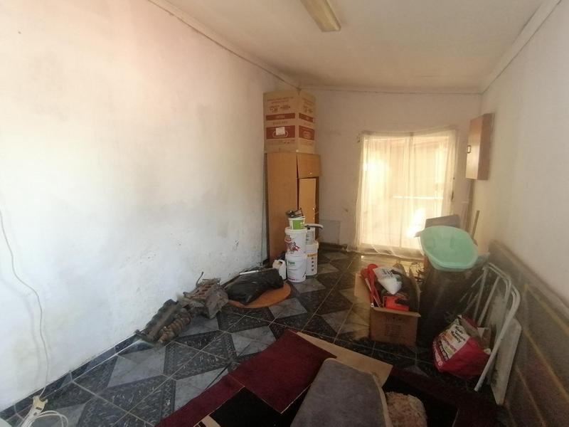 To Let 1 Bedroom Property for Rent in Florida Gauteng