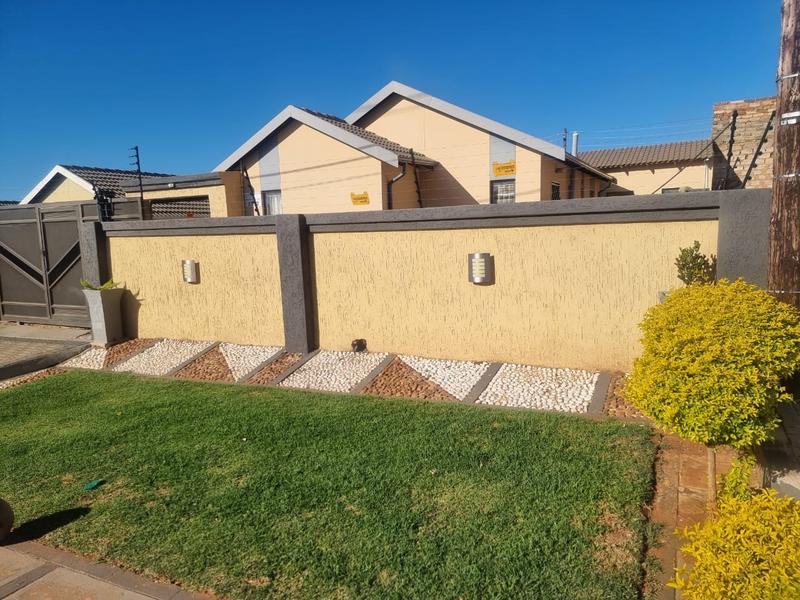 3 Bedroom Property for Sale in Mahube Valley Gauteng