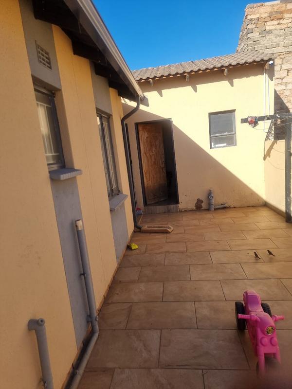 3 Bedroom Property for Sale in Mahube Valley Gauteng