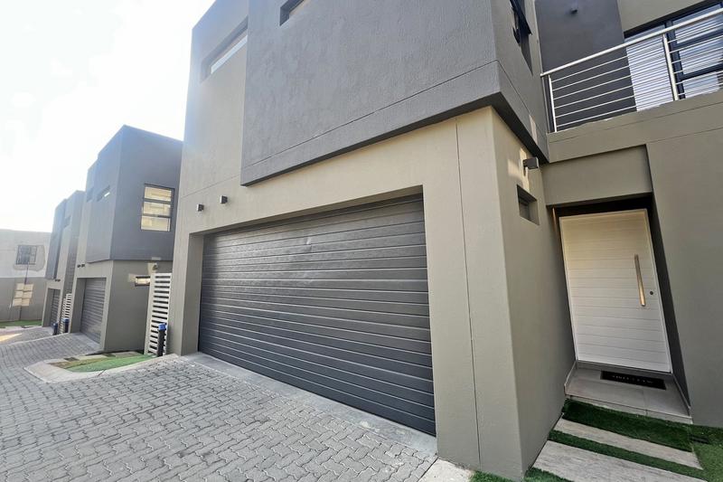 4 Bedroom Property for Sale in Bryanston Gauteng