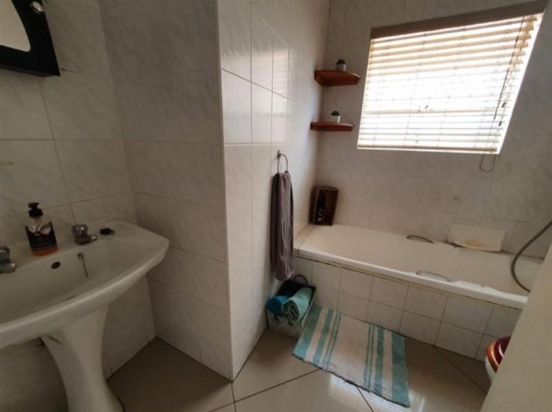 2 Bedroom Property for Sale in Raceview Gauteng