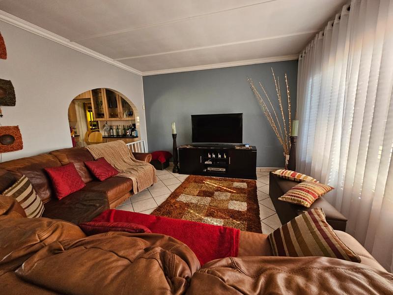 3 Bedroom Property for Sale in Bonaero Park Gauteng