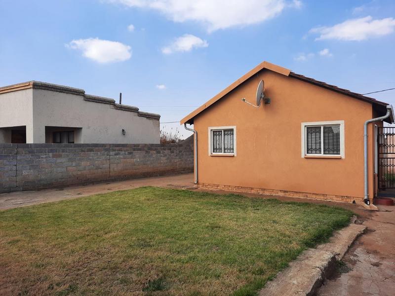 2 Bedroom Property for Sale in Palm Springs Gauteng