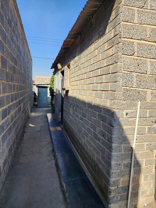 2 Bedroom Property for Sale in Phomolong Gauteng