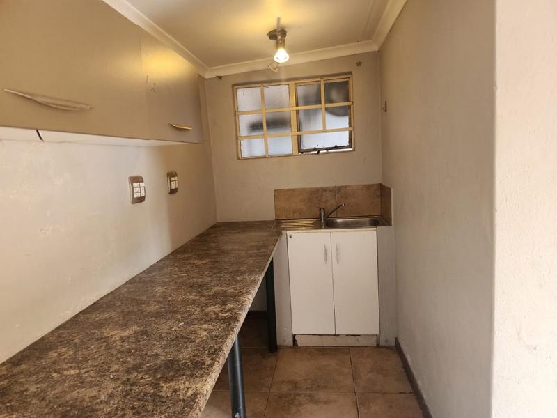 To Let 1 Bedroom Property for Rent in Kensington Gauteng