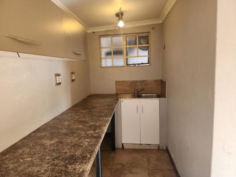 To Let 1 Bedroom Property for Rent in Kensington Gauteng