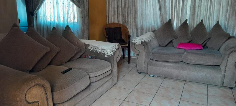 3 Bedroom Property for Sale in Commercia Gauteng