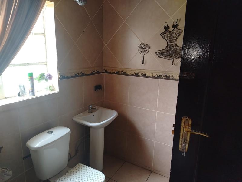 To Let 4 Bedroom Property for Rent in Dalview Gauteng