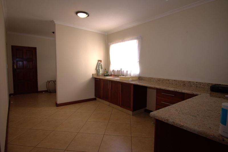 4 Bedroom Property for Sale in Featherbrooke Estate Gauteng