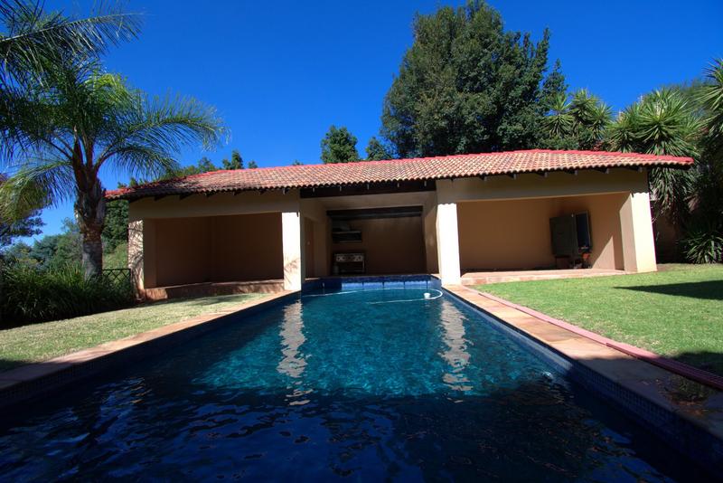 4 Bedroom Property for Sale in Featherbrooke Estate Gauteng