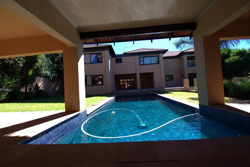 4 Bedroom Property for Sale in Featherbrooke Estate Gauteng