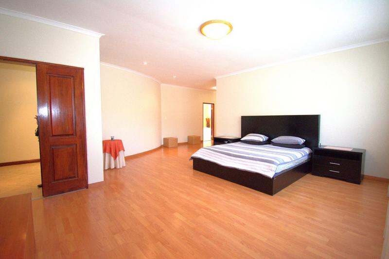 4 Bedroom Property for Sale in Featherbrooke Estate Gauteng