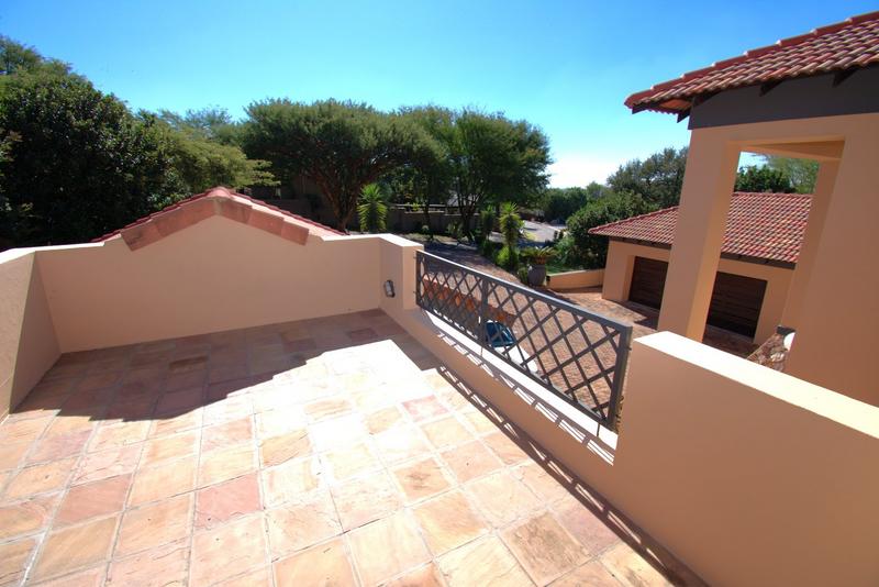 4 Bedroom Property for Sale in Featherbrooke Estate Gauteng