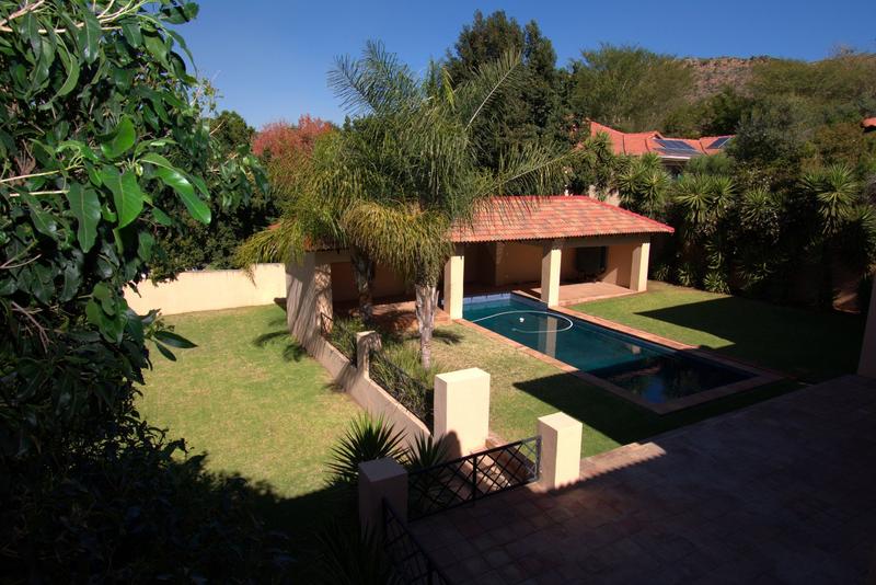 4 Bedroom Property for Sale in Featherbrooke Estate Gauteng