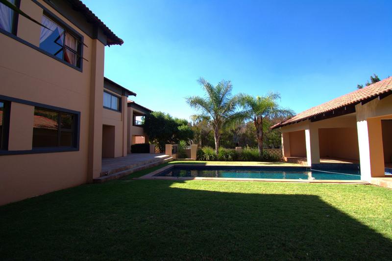 4 Bedroom Property for Sale in Featherbrooke Estate Gauteng