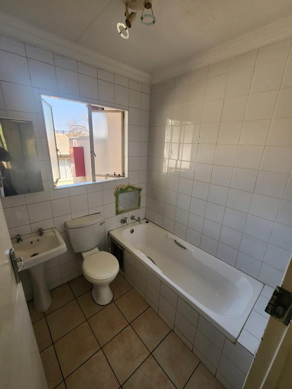 3 Bedroom Property for Sale in Country View Gauteng